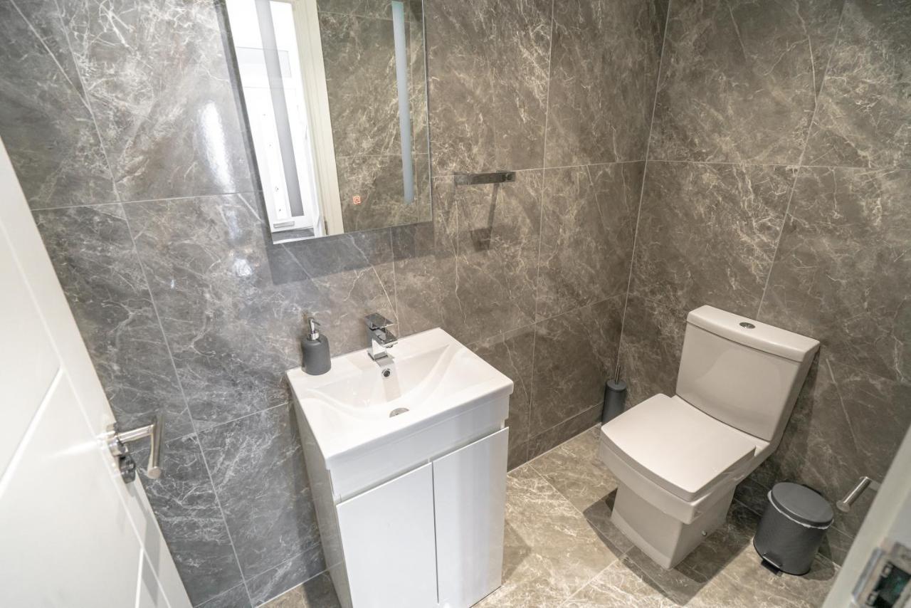 Newly Refurbished Modern 4 Bed Detached House ! Villa Oxford Exteriör bild